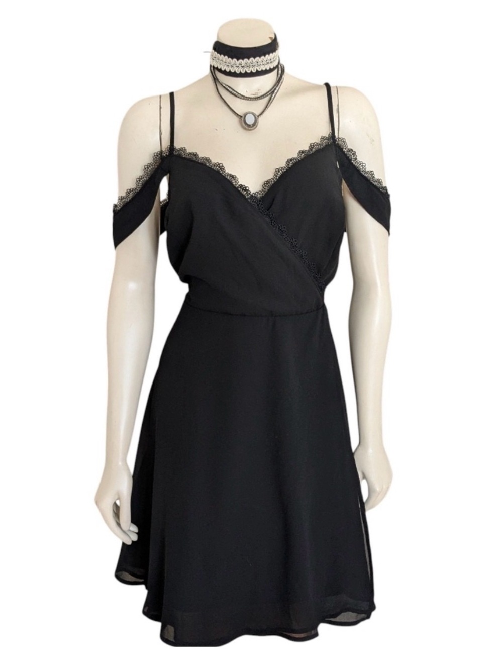 Lulu's Off The Shoulder Dress Black Size 1X